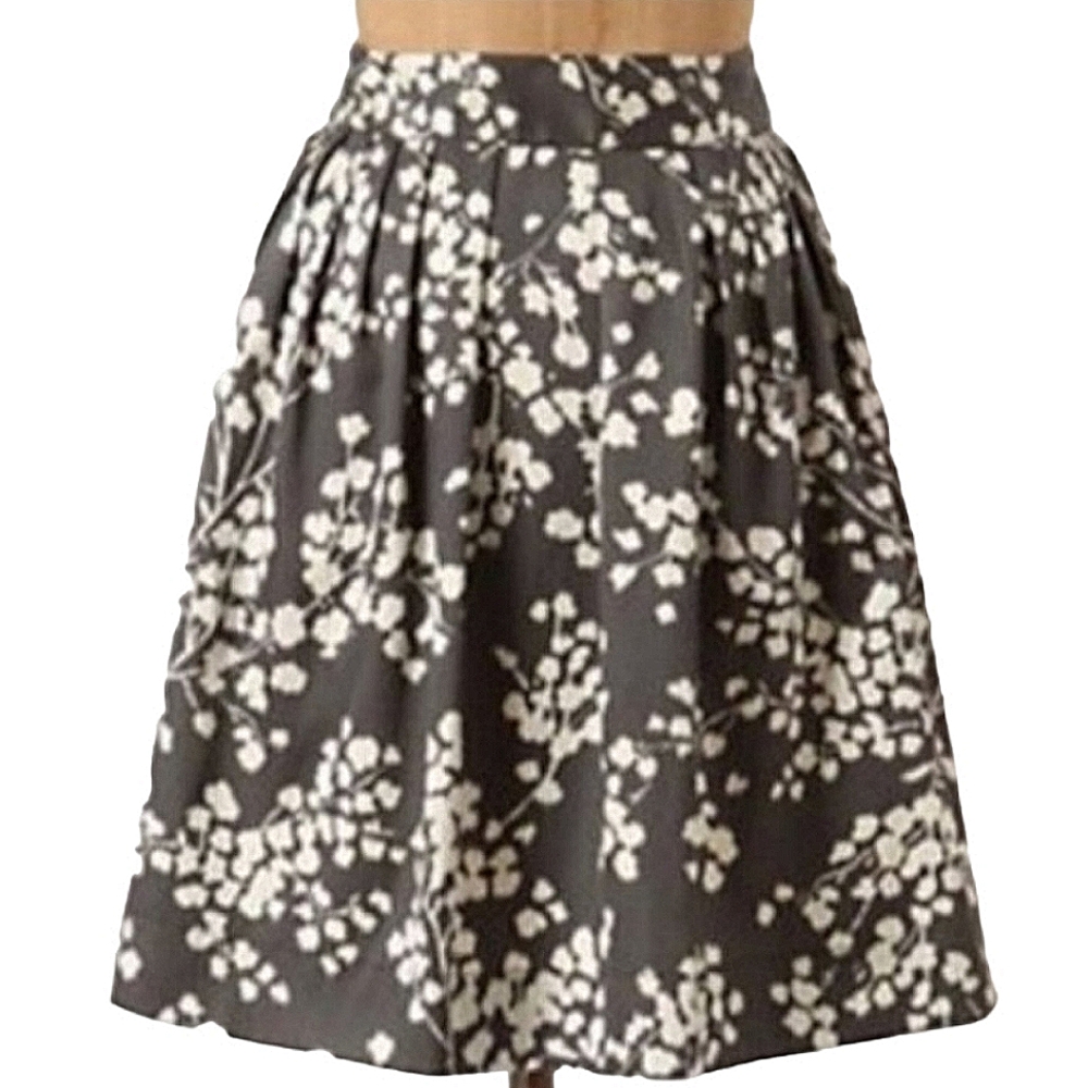 Anthropologie Moulinette Soeurs silk blend gray and cream floral skirt size 6